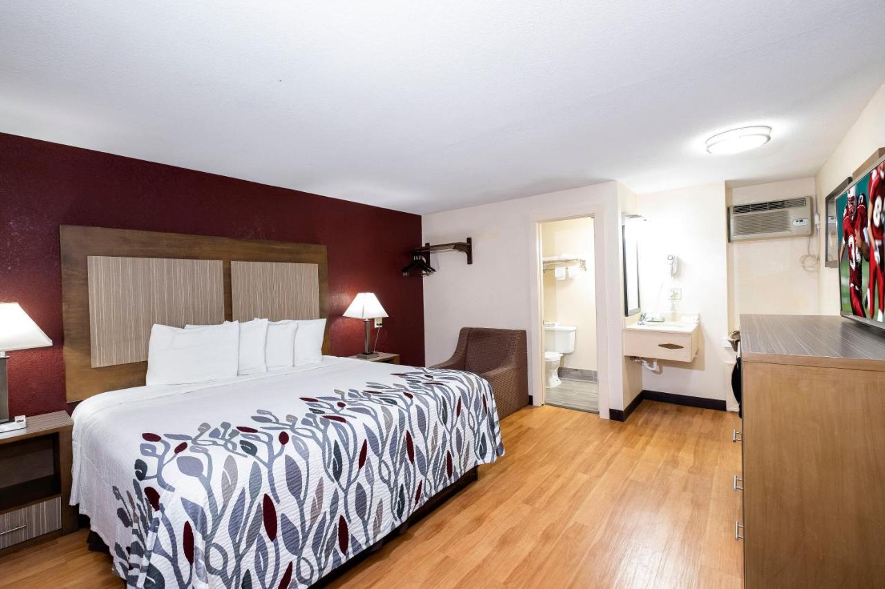 Red Roof Inn Neptune - Jersey Shore Exterior foto